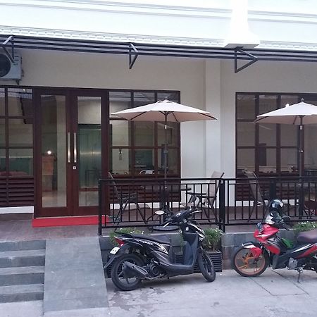 Legenda Beril Hostel Makassar Luaran gambar